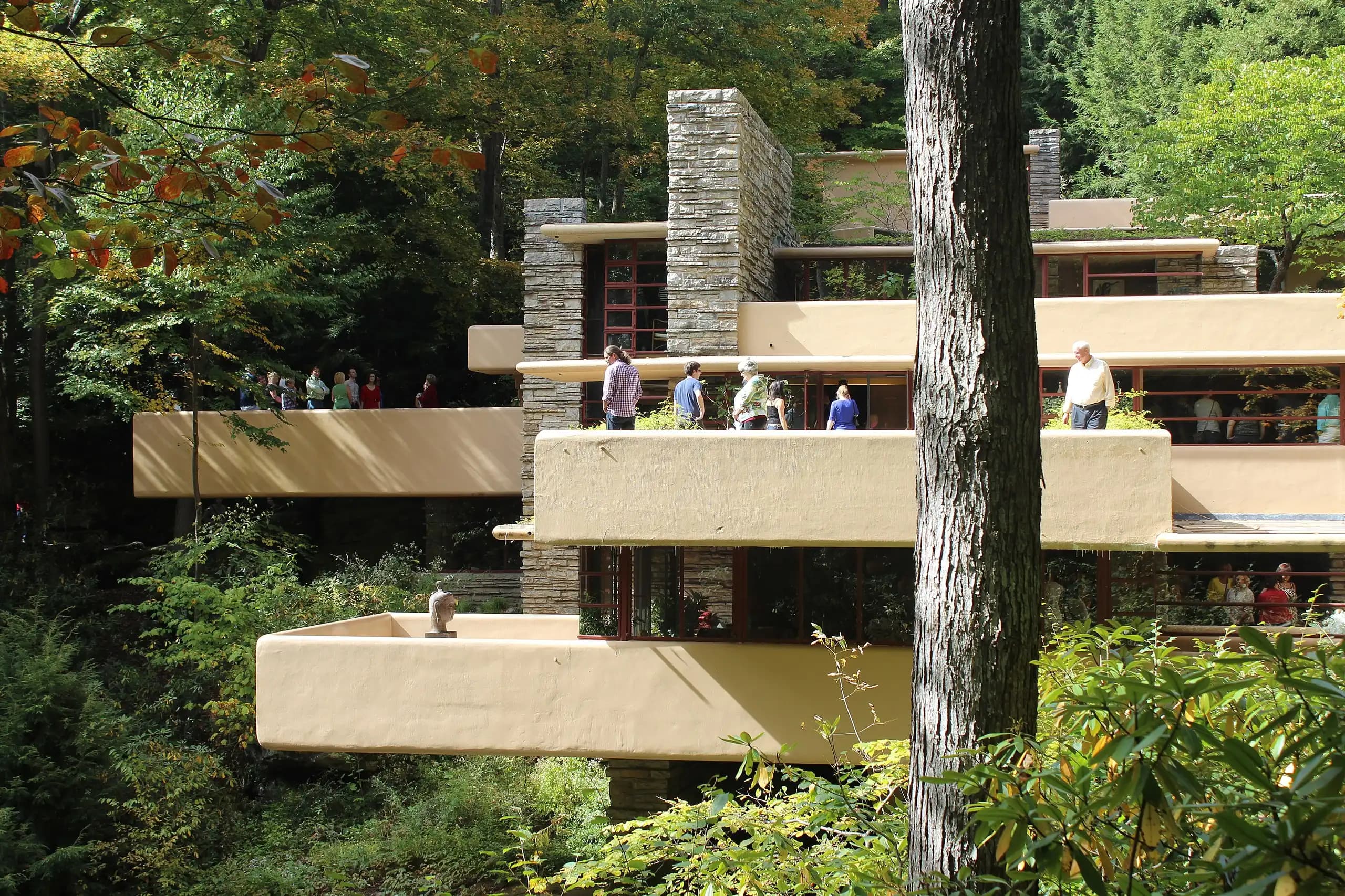 A Masterpiece Integrating with Nature, Frank Lloyd Wright’s Fallingwater House — image 4