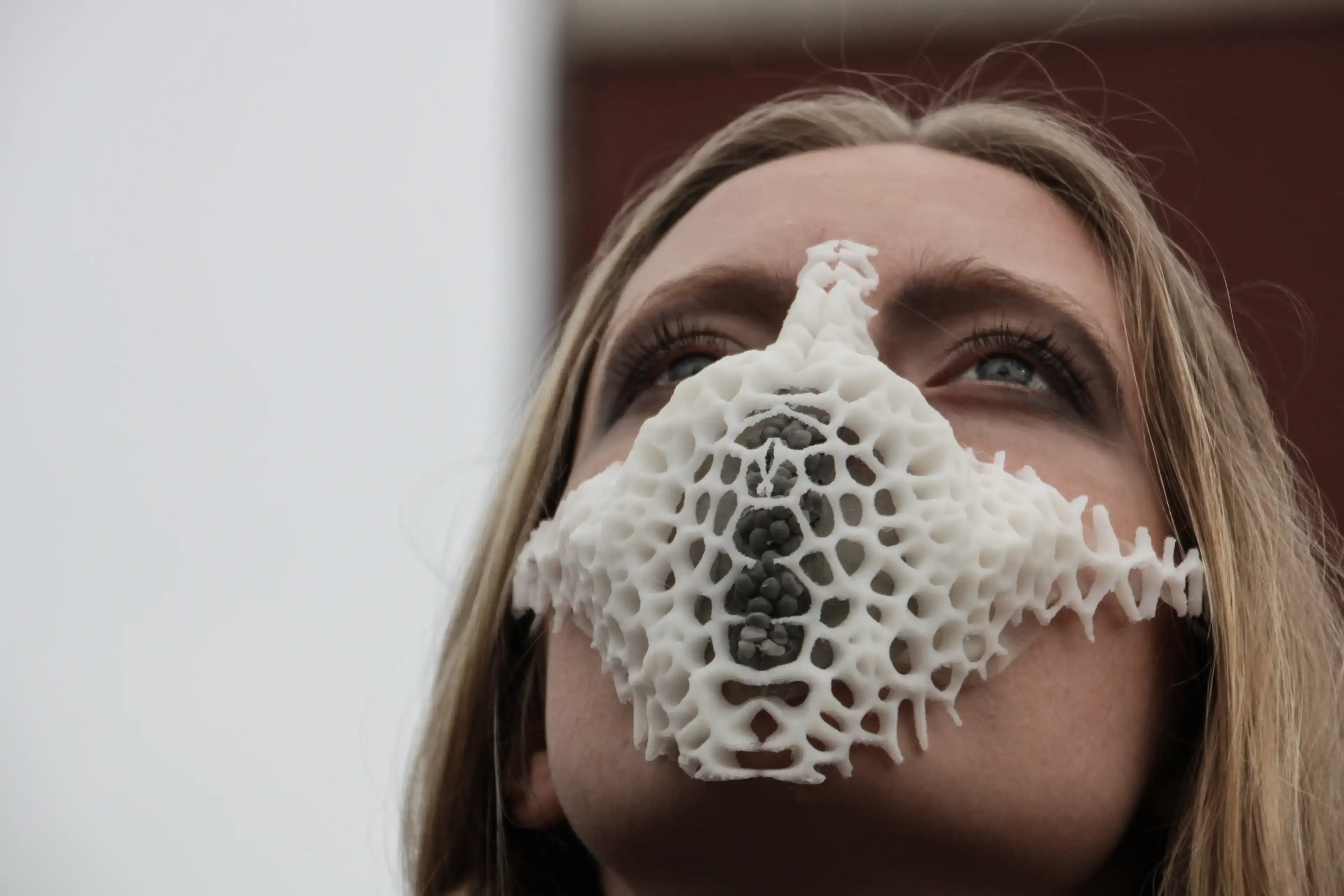 Adaptive Fashion: Procedural Design with Bio-Materials